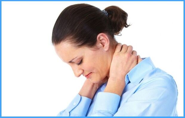 Dolor de cuello en una mujer con osteocondrosis cervical